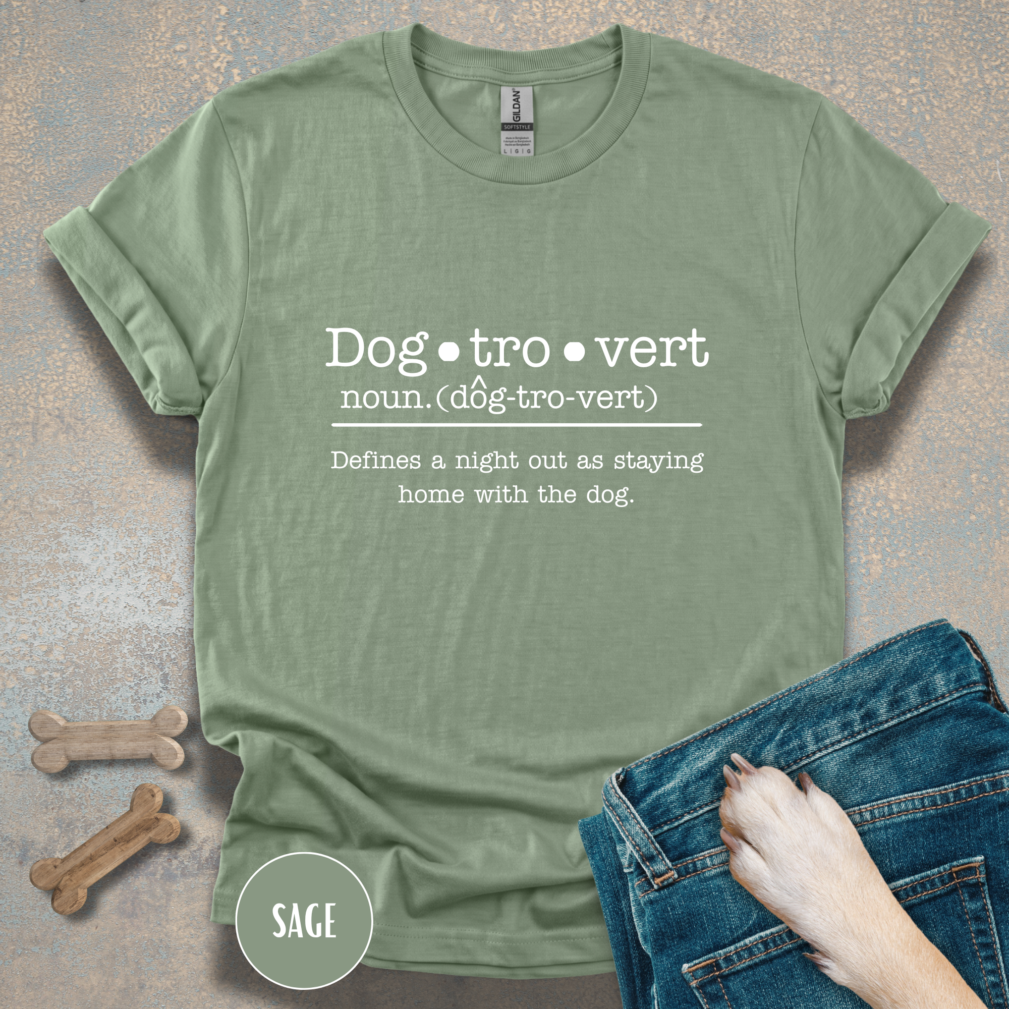Dogtrovert Definition T-shirt. Prefers to socialize with dogs.