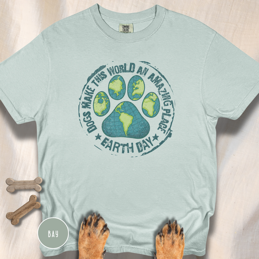 Dogs Make the World Amazing T-shirt