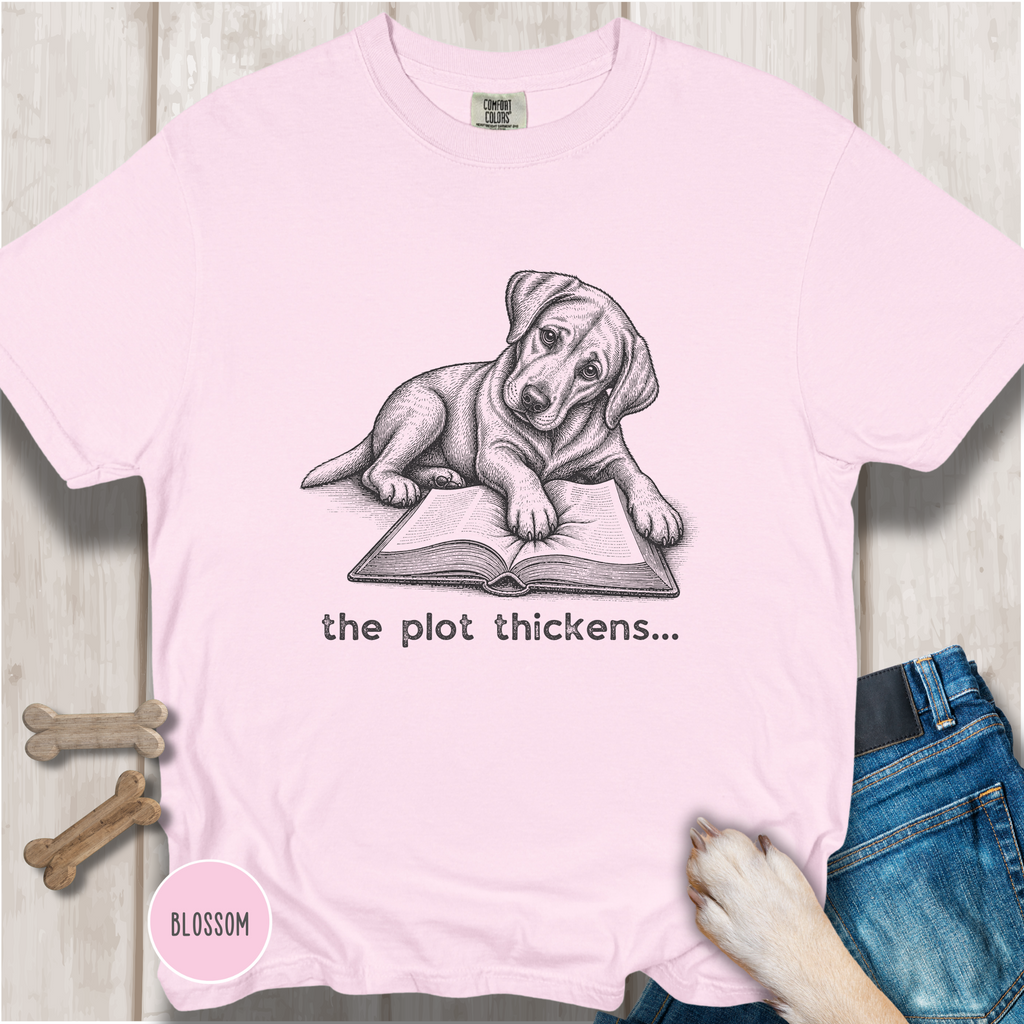 Labrador The Plot Thickens T-shirt