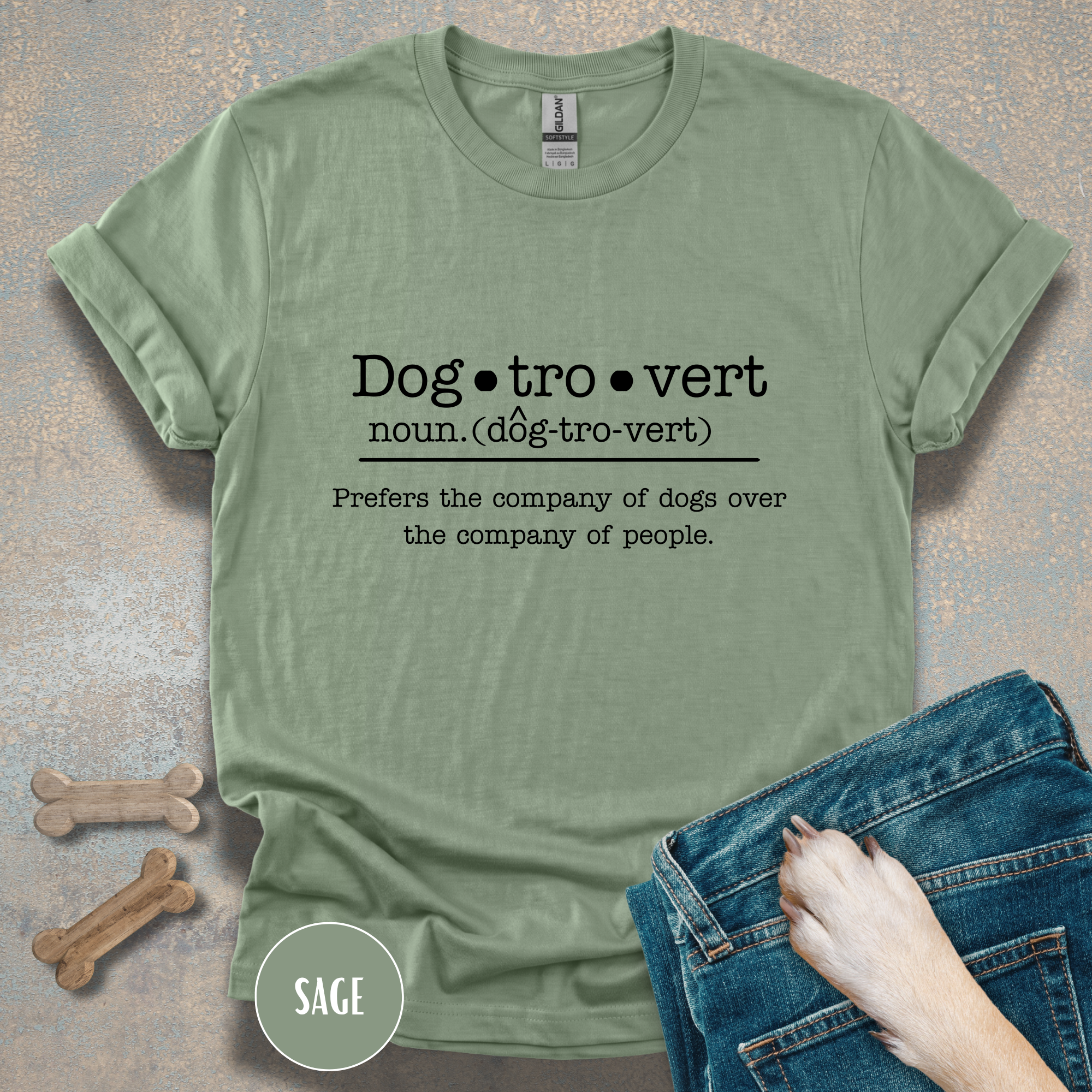 Funny Dogtrovert Definition T-shirt. Prefers the company of dogs over the company of people.
