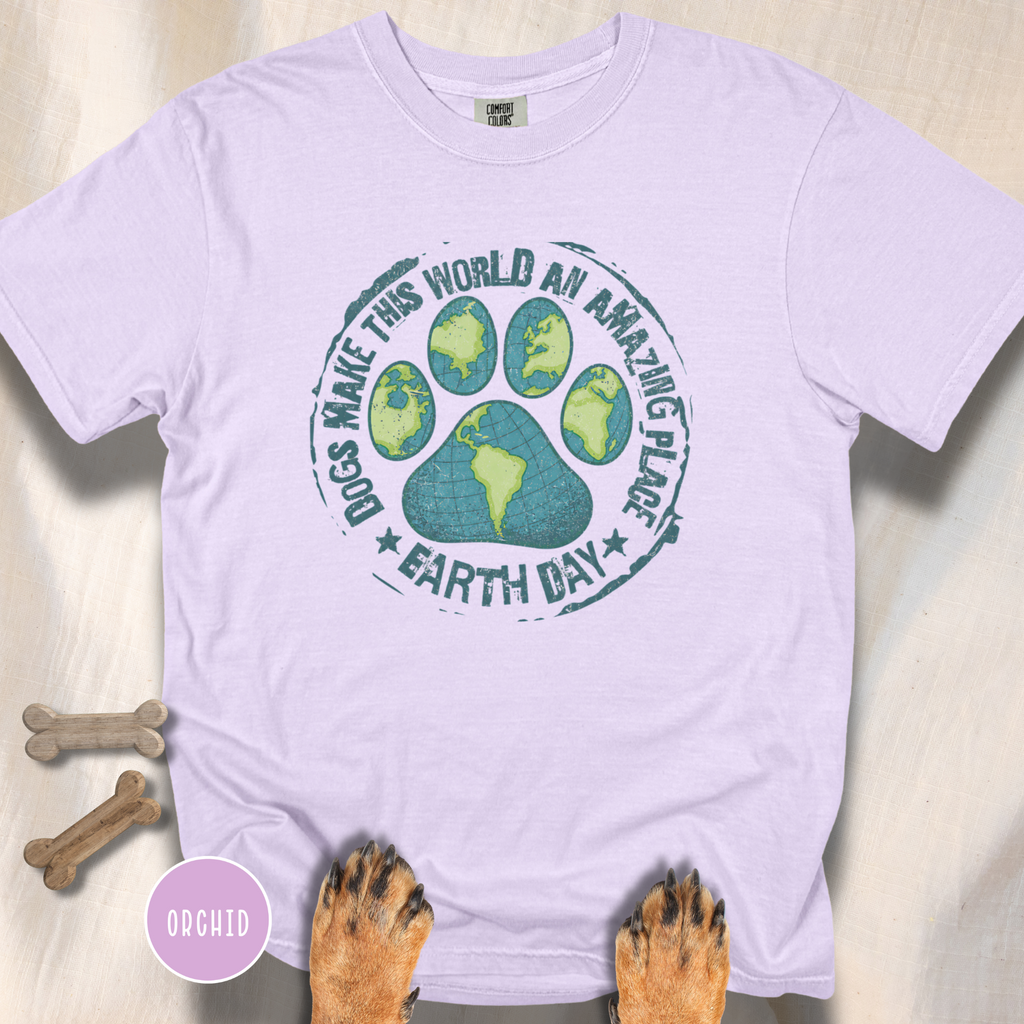Dogs Make the World Amazing T-shirt