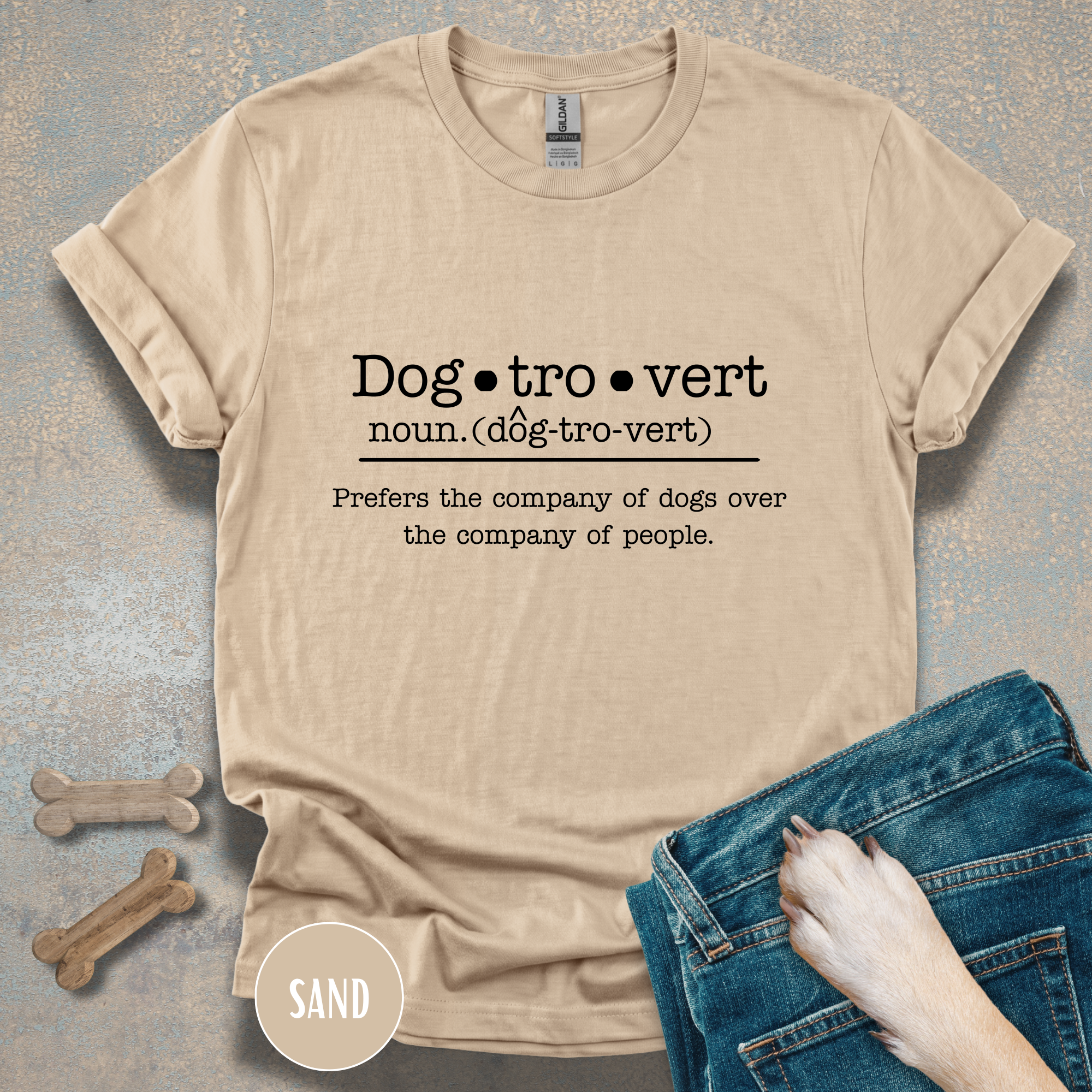 Funny Dogtrovert Definition T-shirt. Prefers the company of dogs over the company of people.
