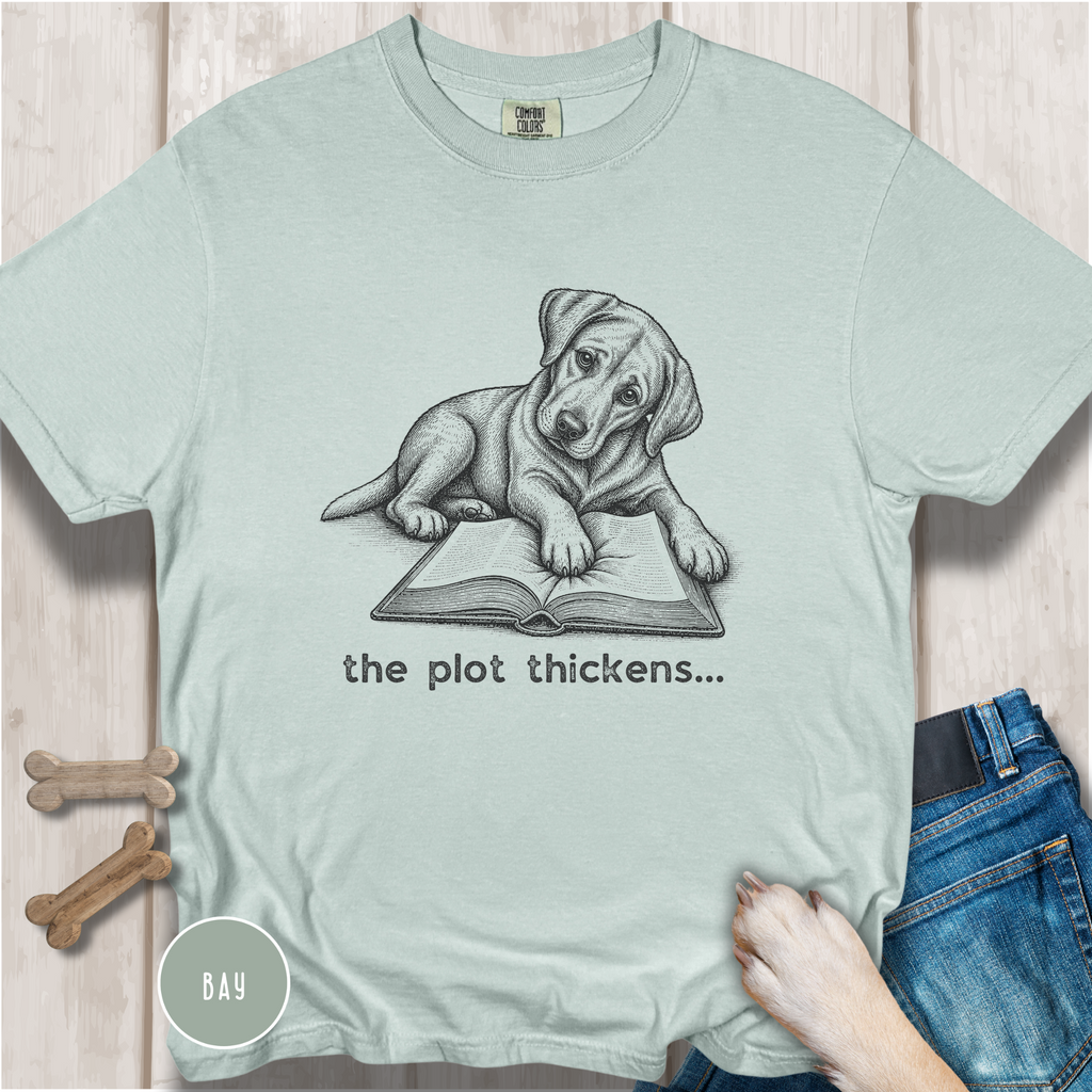 Labrador The Plot Thickens T-shirt
