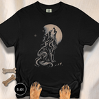 Snow Wolf Howls at the Moon  T-shirt