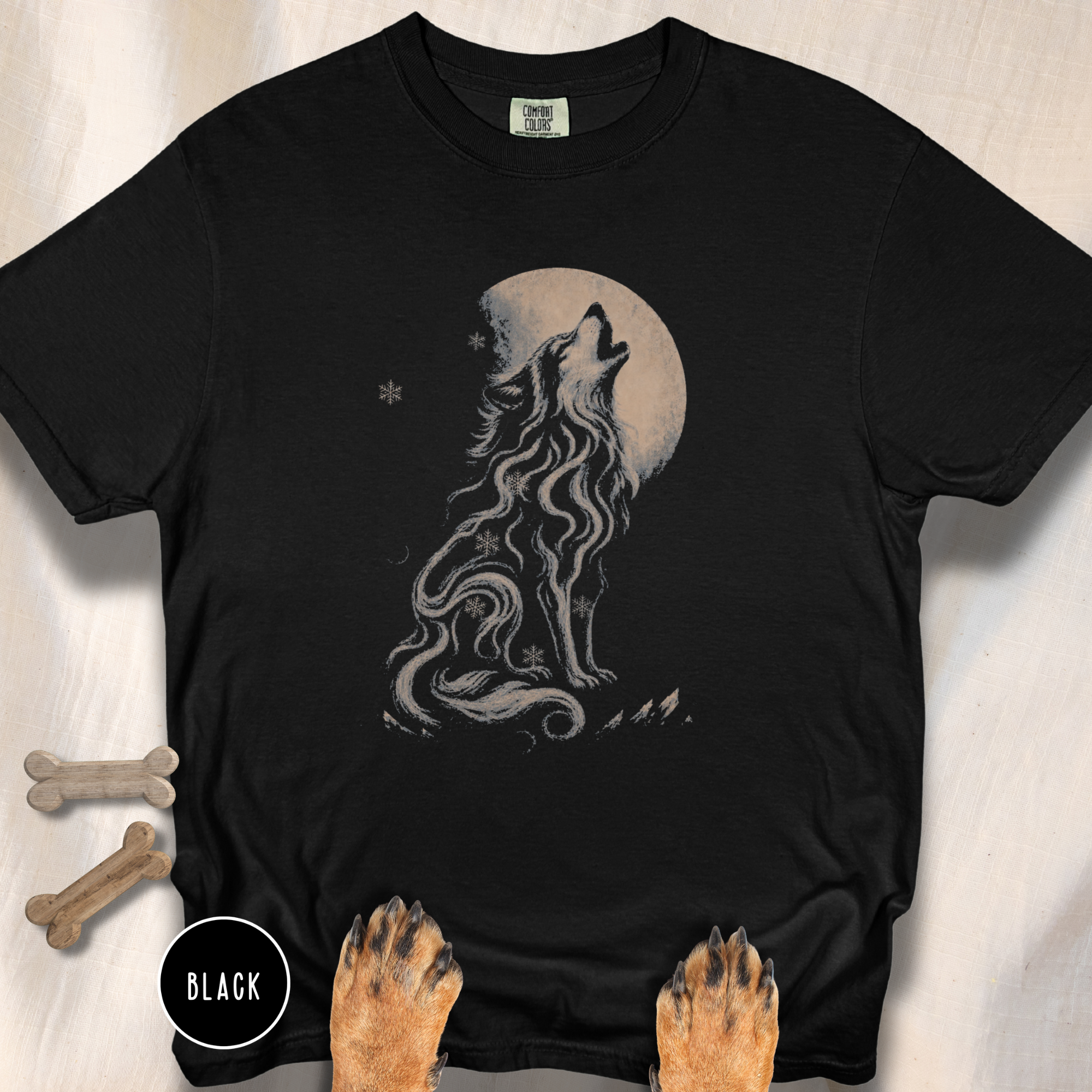 Snow Wolf Howls at the Moon  T-shirt