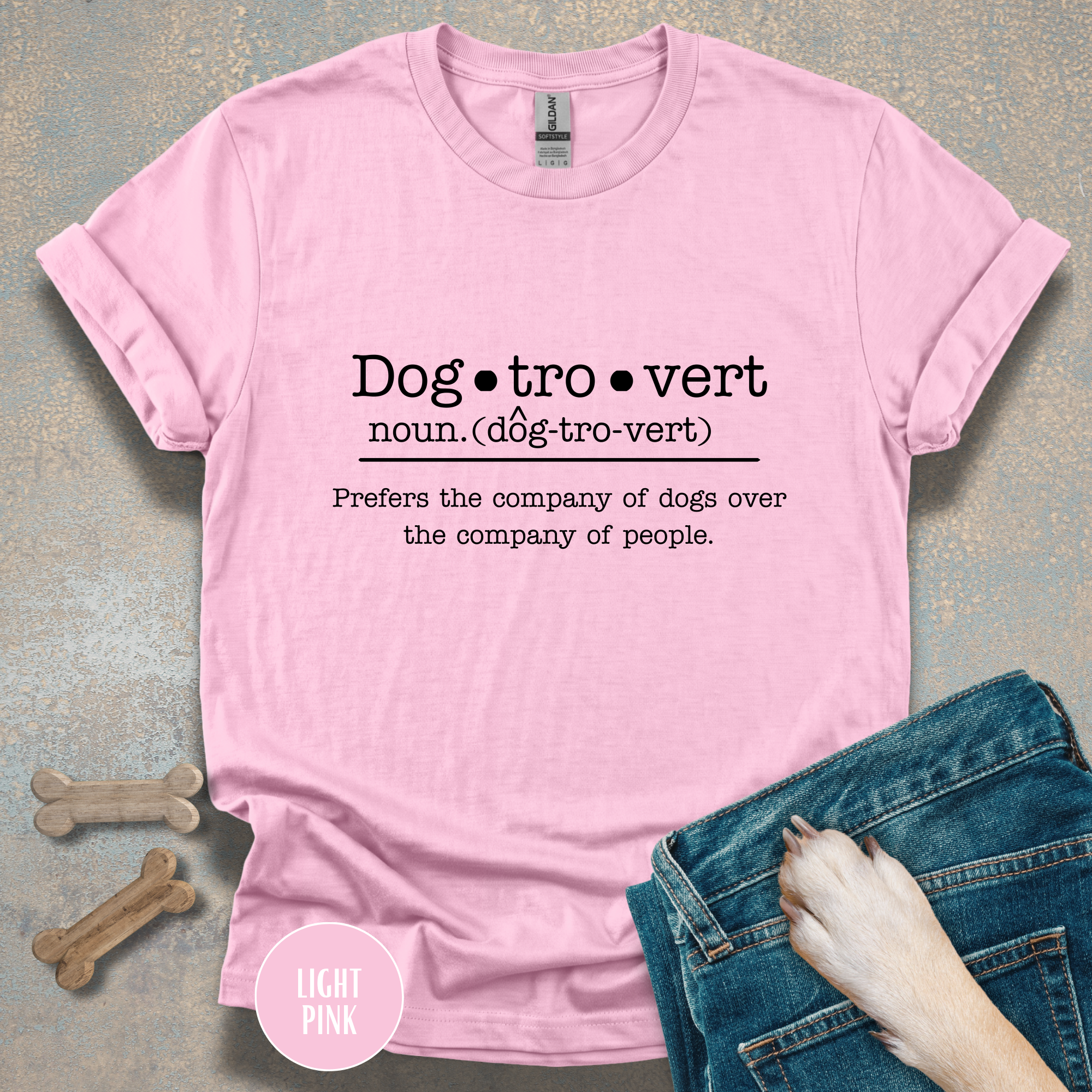 Funny Dogtrovert Definition T-shirt. Prefers the company of dogs over the company of people.