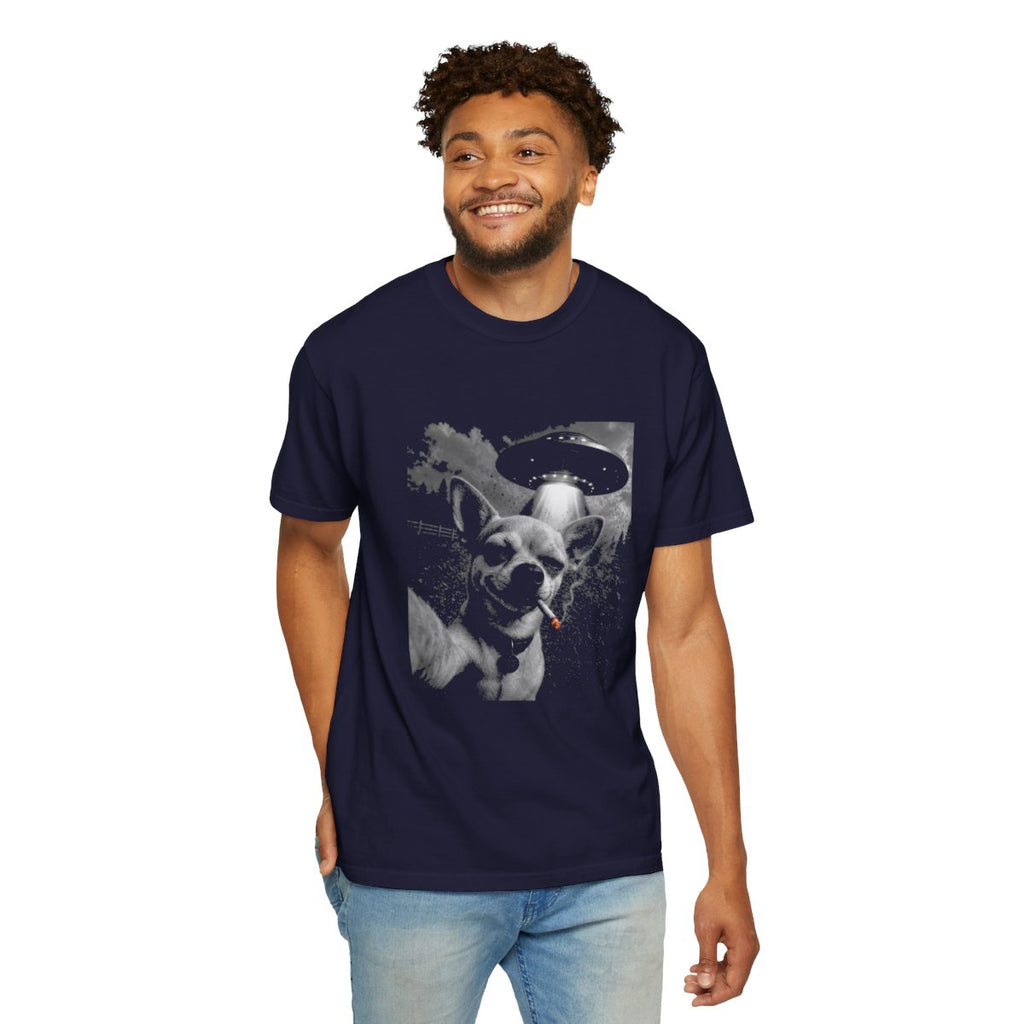 Chihuahua UFO Selfie T-shirt