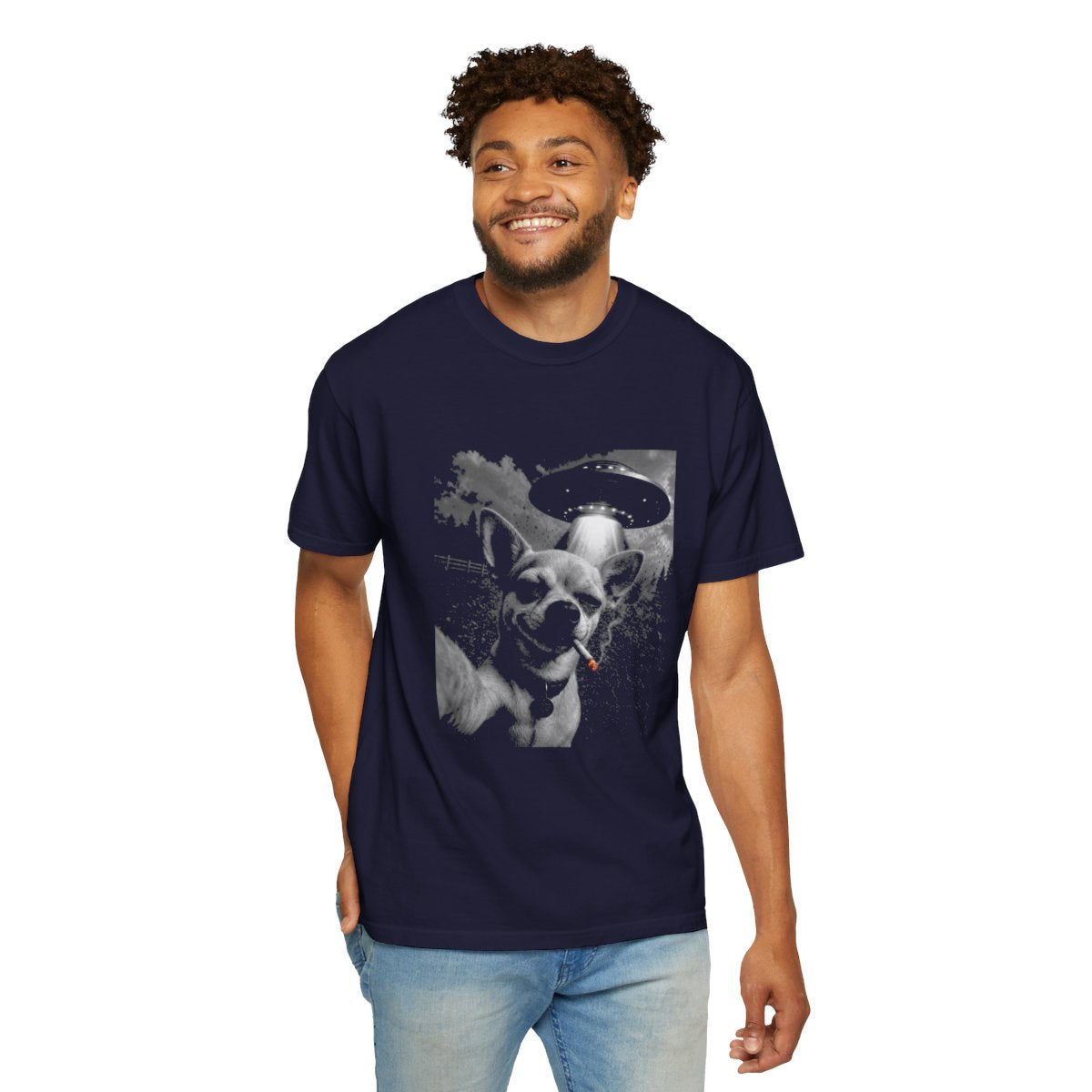 Chihuahua UFO Selfie T-shirt
