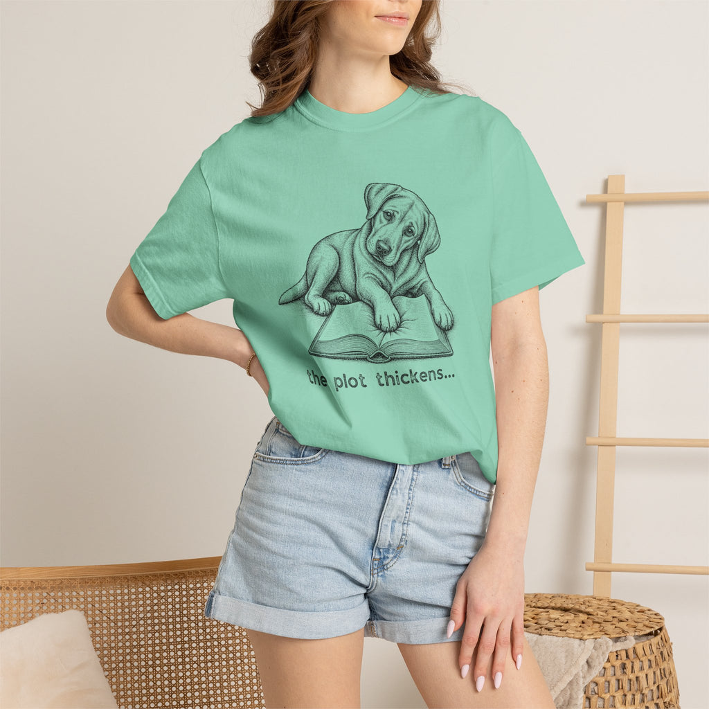 Labrador The Plot Thickens T-shirt