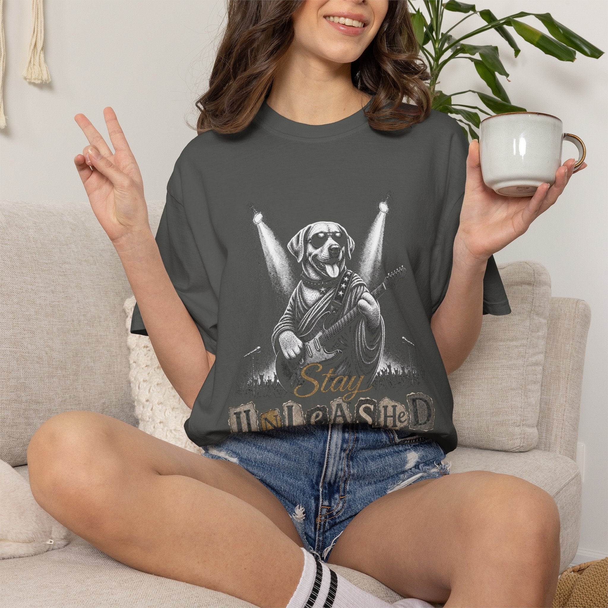 Labrador Retriever Stay Unleashed Vintage Bootleg T-shirt