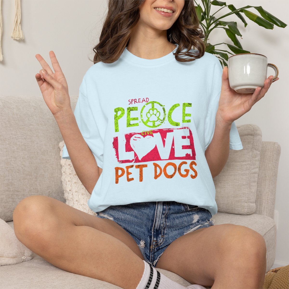 Spread Peace, Give Love T-shirt