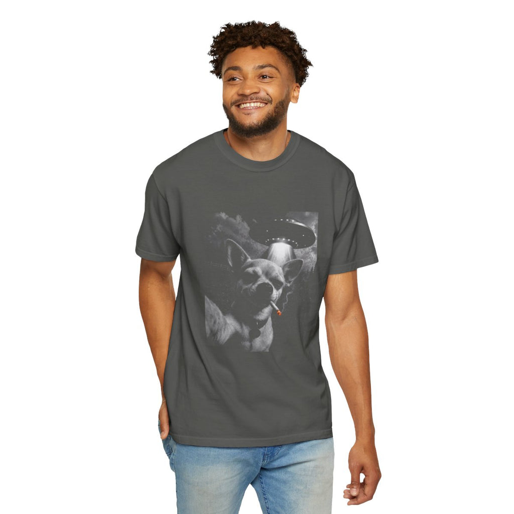 Chihuahua UFO Selfie T-shirt