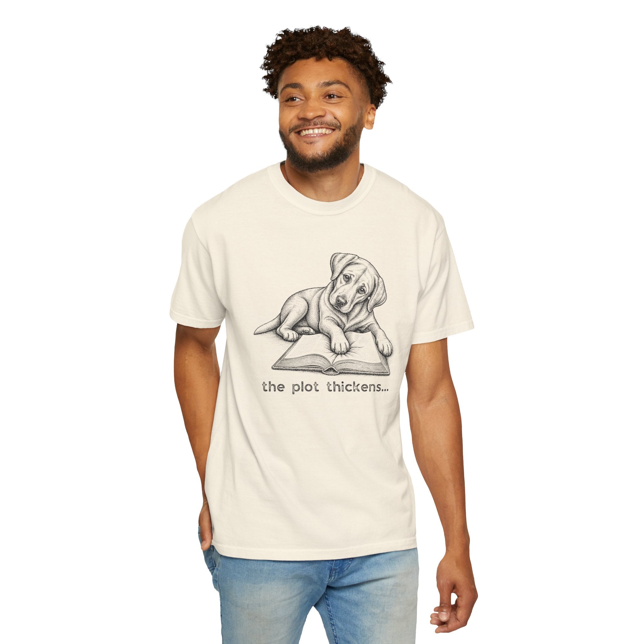Labrador The Plot Thickens T-shirt