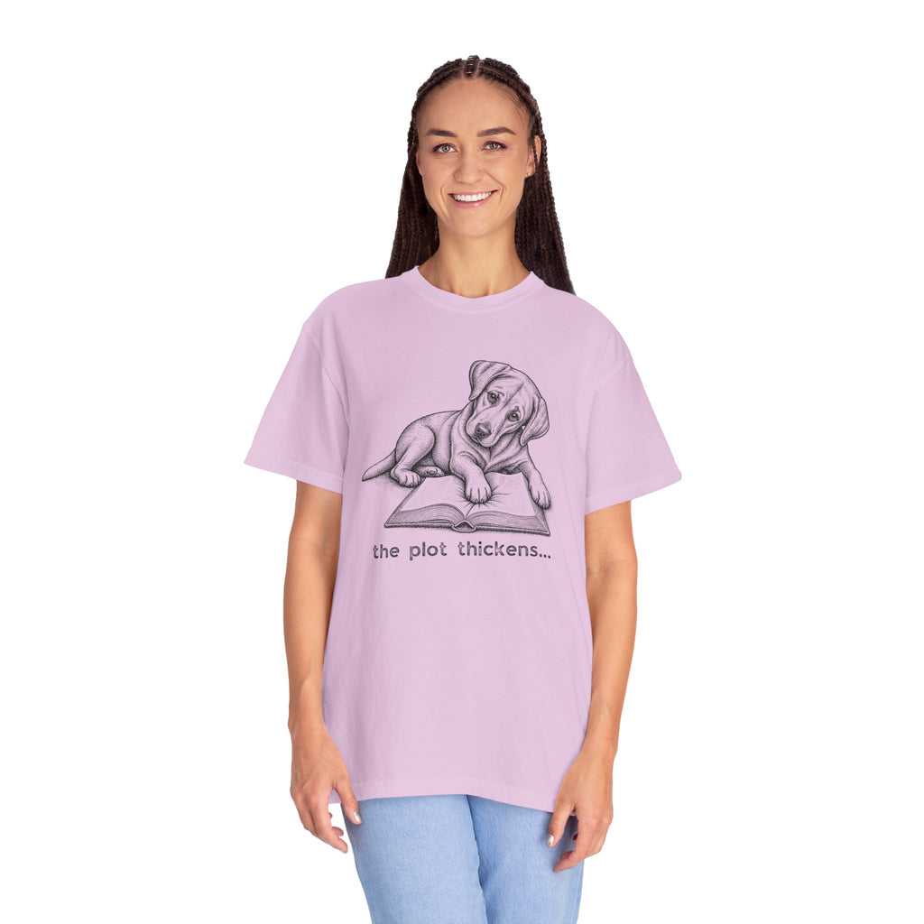 Labrador The Plot Thickens T-shirt